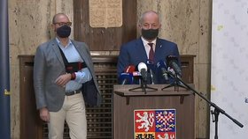 Tisková konference po jednání ministra zdravotnictví Romana Prymuly (za ANO) s ministrem školství Robertem Plagou (ANO)