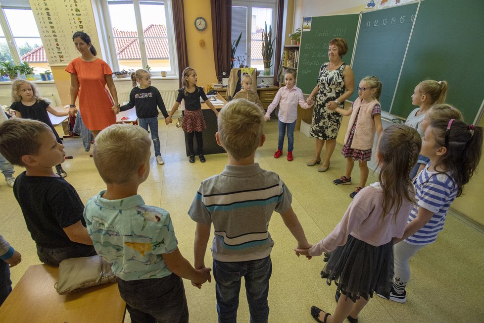 Zahájení školního roku v Sadské na Nymbursku, kterého se účastnil ministr školství Robert Plaga (ANO; 1. 9. 2021).