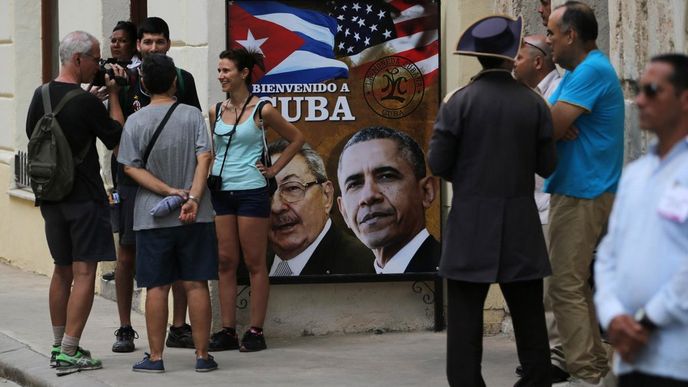 Plakáty v ulicích Havany vítají Baracka Obamu
