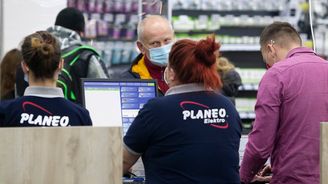 Dědicové podnikatele Smrčky prodali řetězec Planeo Elektro. Vstupují mezi české miliardáře