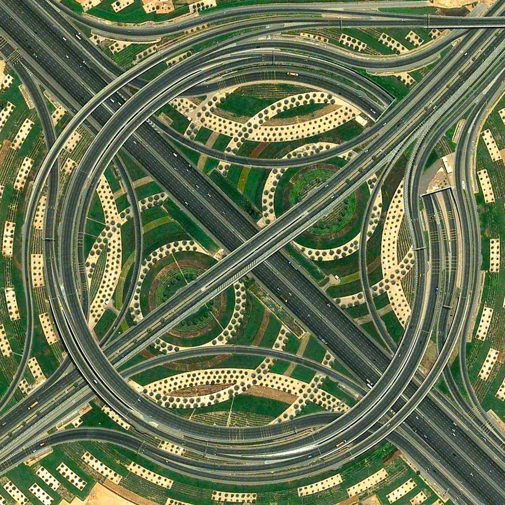 Mimoúrovňové křižovatky v Dubaji (Spojené arabské emiráty)