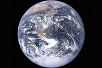 Úspěch čínských vědců: Ze Země „teleportovali“ foton na oběžnou dráhu