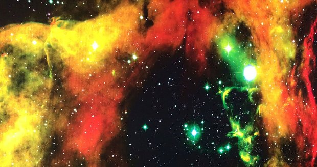 Vzdálené galaxie a zrození nových hvězd v nádherných barevných kompozicích potěší všechny milovníky tajemného vesmíru