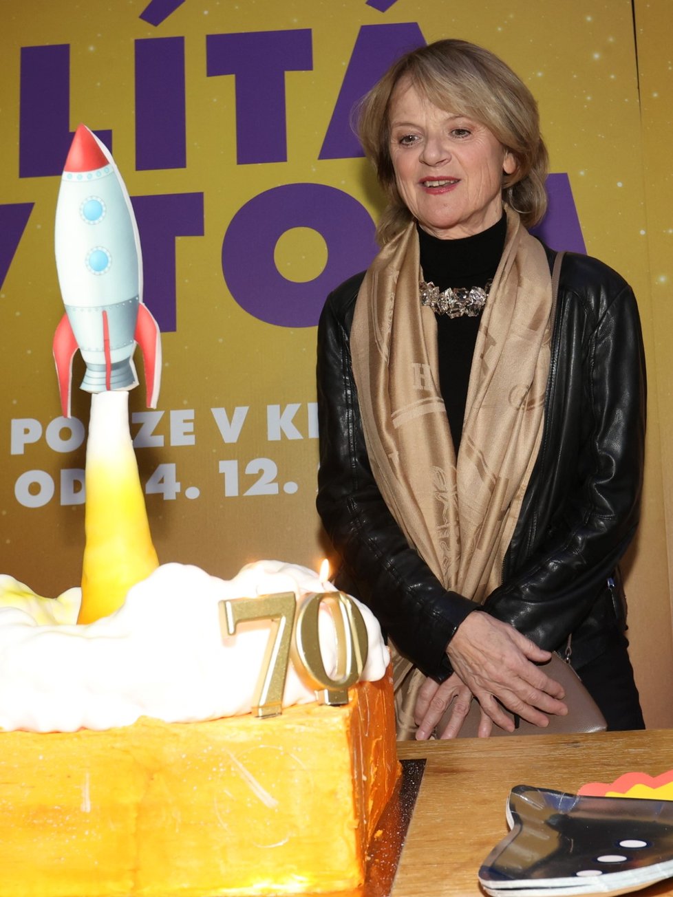 Planetárium Stromovka: Představení komedie Lítá v tom a oslava 70. narozenin Taťjany Medvecké