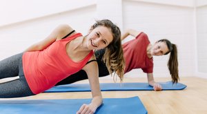 Mají holky cvičit plank?