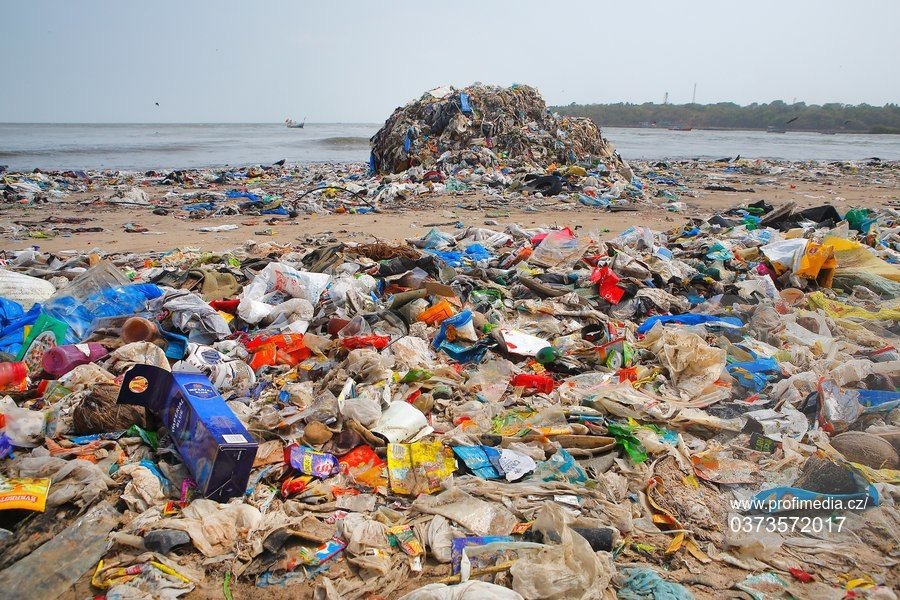 Plastový odpad vytváří vrásky po celém světě (ilustrační foto)