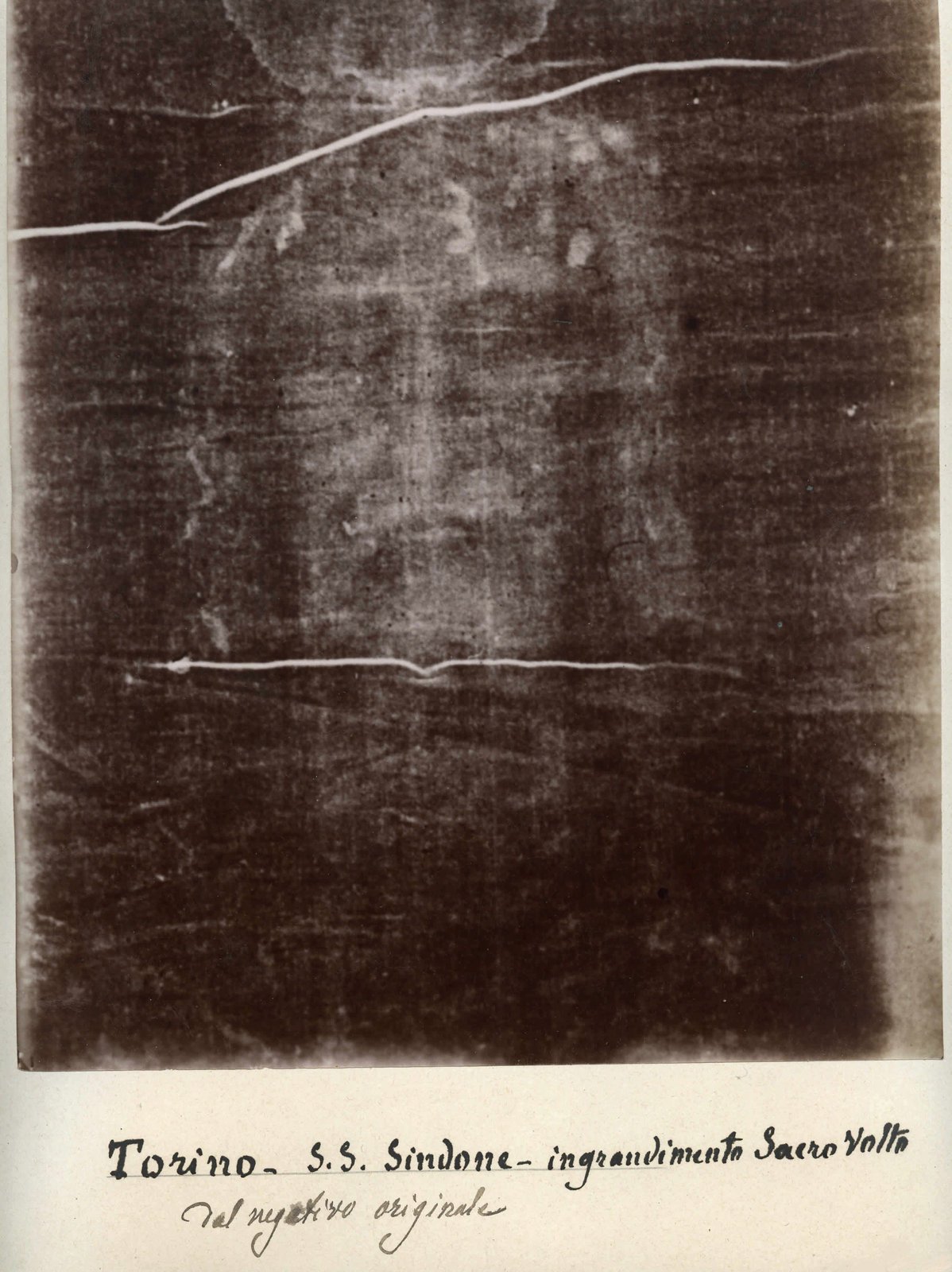 Prvním, kdo zhotovil negativ originálu Turínského plátna, byl 28. května 1898 fotograf Secondo Pia.