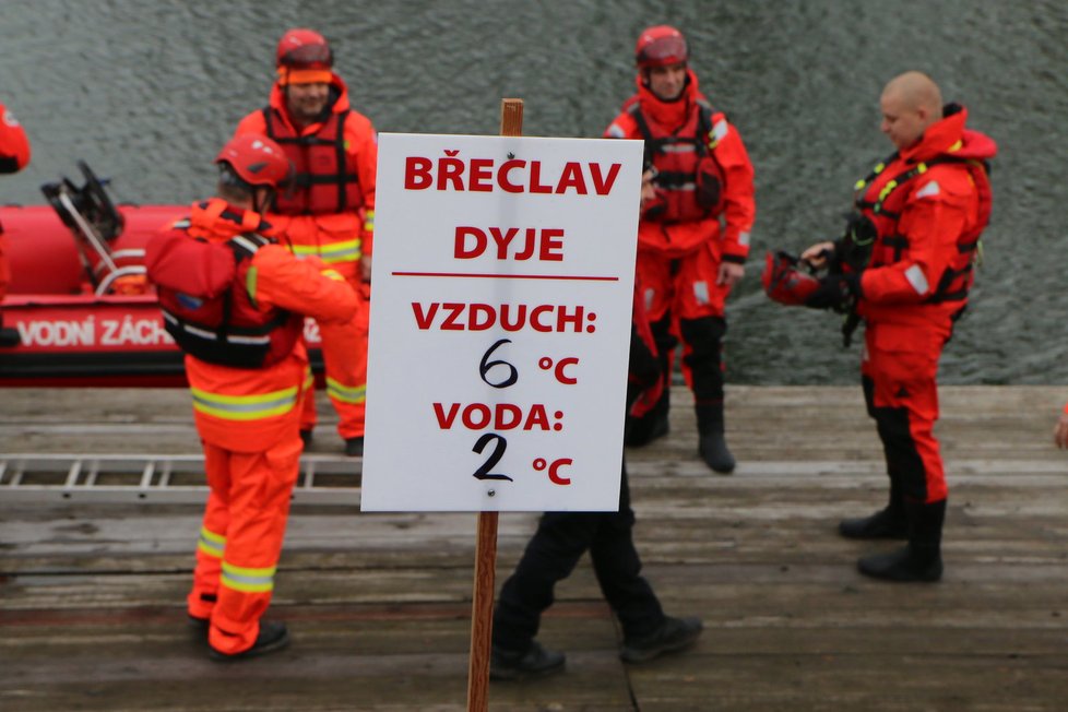 Každý z návštěvníků Vánočního kilometru v Břeclavi měl možnost na místě zjistit, jaká je aktuální teplota vzduchu i vody.