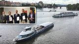 „Nechceme z řeky v centru lunapark.“ Praha a radnice zpečetily boj proti plavební komoře