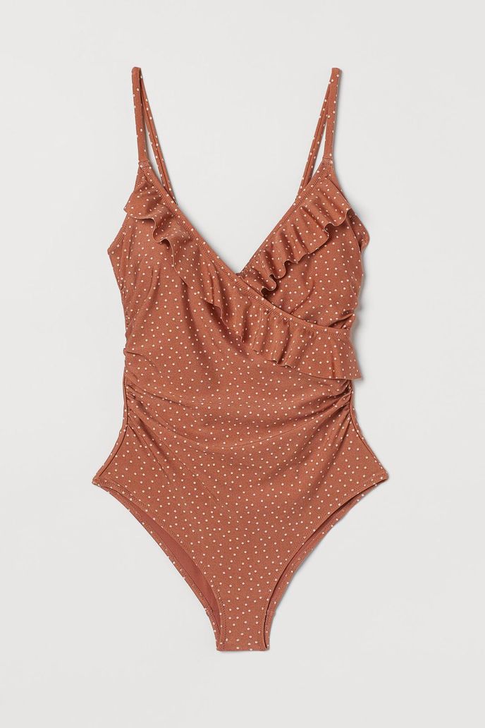 Tvarující plavky s volánky, H&M, 949 Kč Tvarující plavky s volánky, H&M, 949 Kč