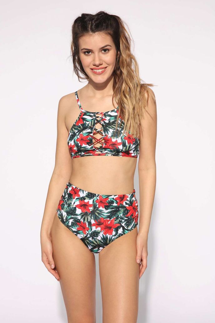Tezenis, spodní díl 349 Kč Tezenis, spodní díl 349 Kč