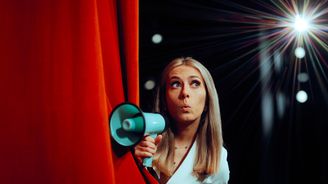 Jste plachý extrovert? Když působíte jako dvě protikladné osobnosti Jste plachý extrovert? Když působíte jako dvě protikladné osobnosti