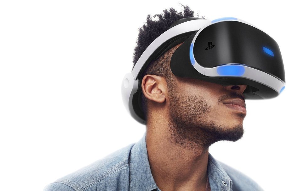 PlayStation VR sedí na hlavě dobře.