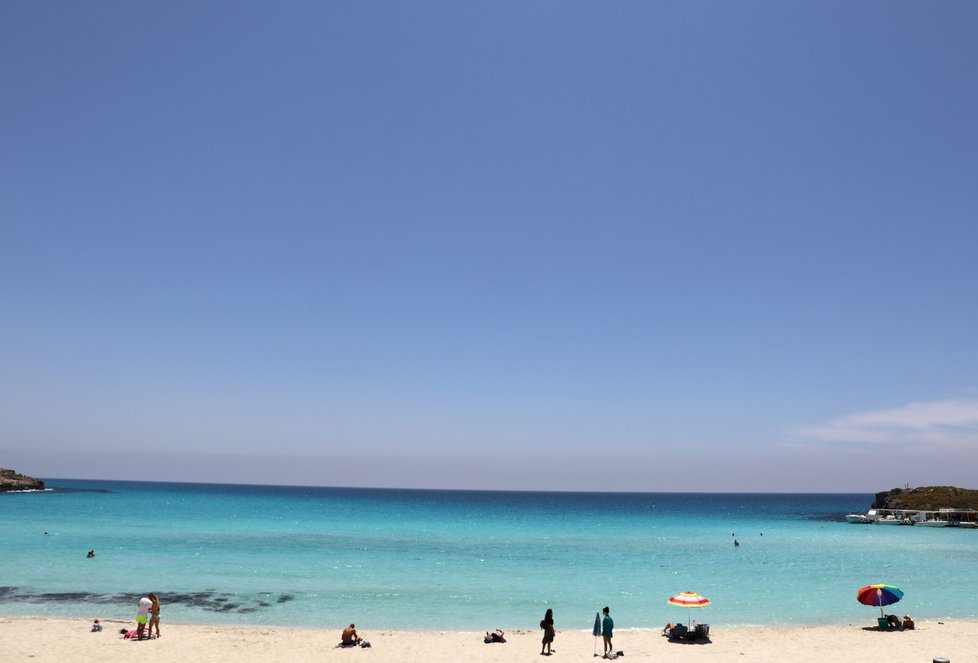 Na pláže Kypru se pomalu, ale jistě vrací život. (9.6.2020)