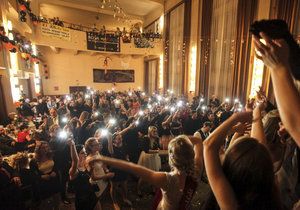 V Modřanech proběhne 8. ročník farního plesu. (Ilustrační foto)