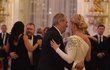 Prezident Miloš Zeman si na hradním plese zatančil s Monikou Babišovou, ženou premiéra Andreje Babiše (ANO) (10.1.2020)