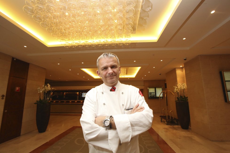 Miroslav Kubec je držitelem Kříže svatého Vavřince, nejvyššího kuchařského ocenění v Čechách.