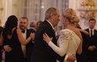 Prezident Miloš Zeman si na pátém charitativním plesu na Hradě zatančil i s manželkou premiéra Monikou Babišovou (11.1.2020)