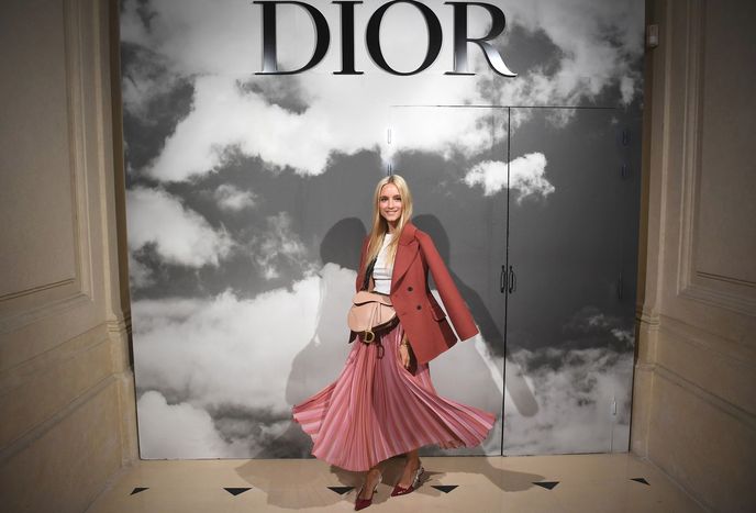 Módní influencerka Charlotte Groeneveld na přehlídce Dior