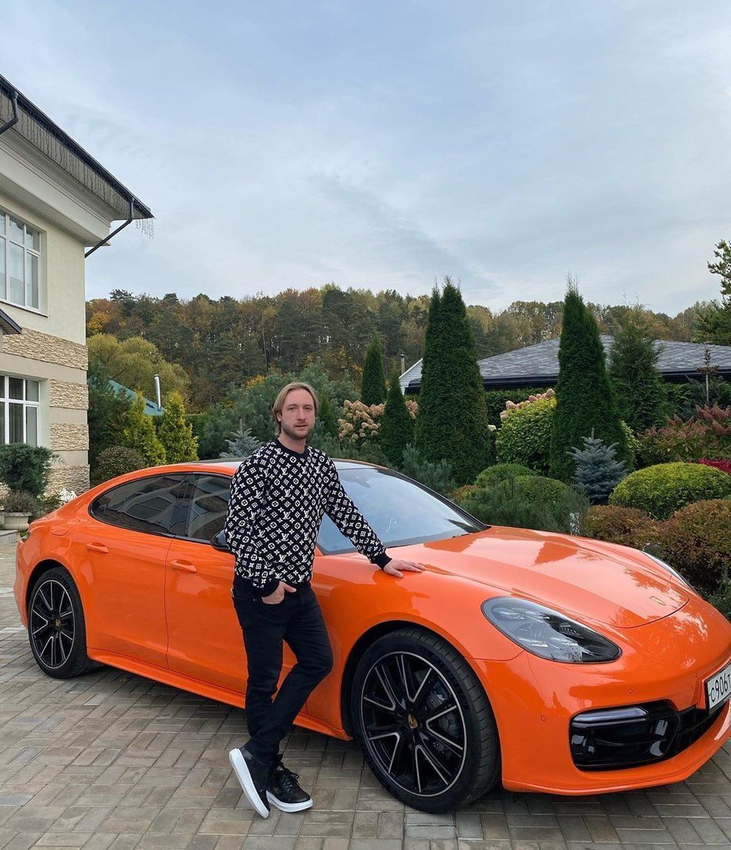 Jevgenij Pljuščenko si pořídil luxusní Porsche