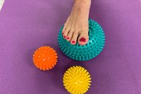 Pomoc při bolesti chodidel: 4 funkční cviky pro zdravé nohy 