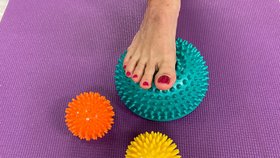 Pomoc při bolesti chodidel: 4 funkční cviky pro zdravé nohy 
