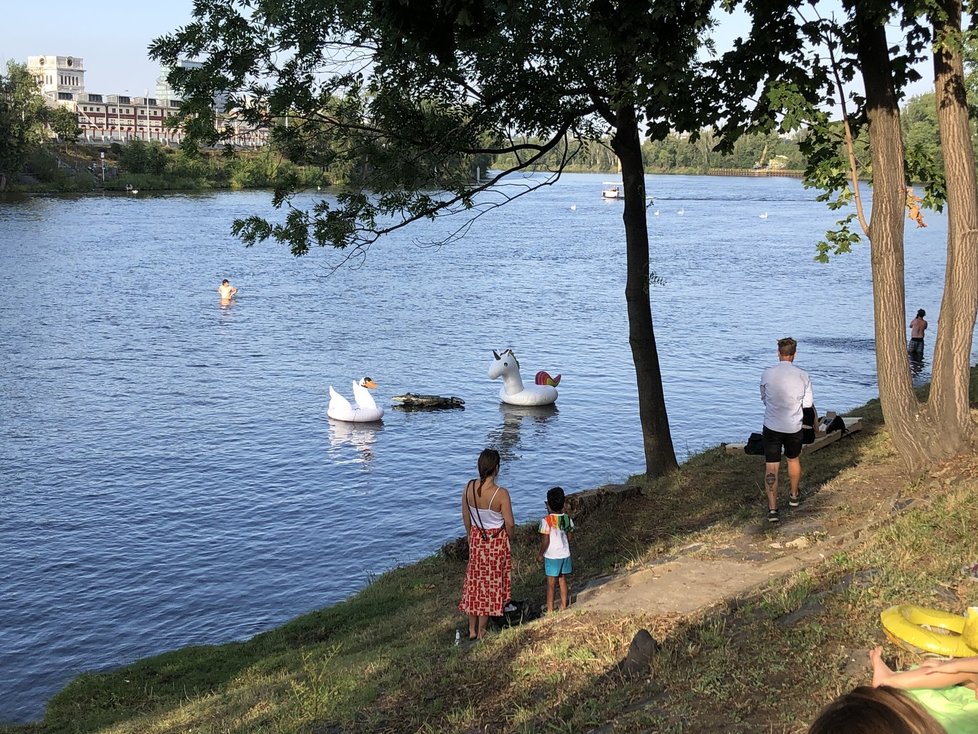 Nová plovárna Baden Baden se otevřela na Štvanici