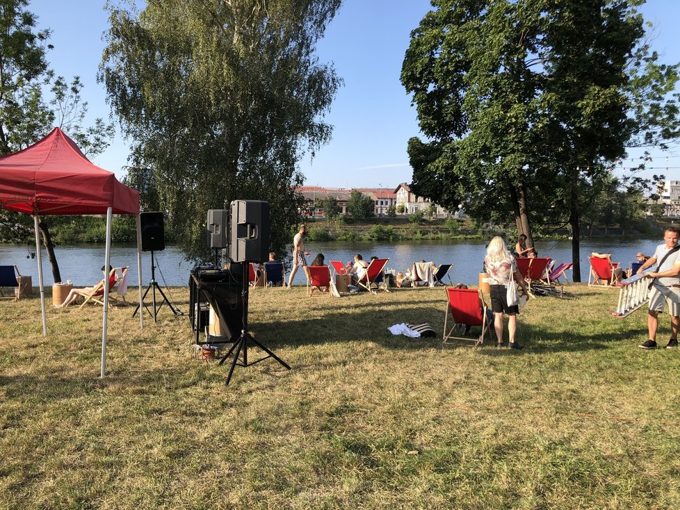 Nová plovárna Baden Baden se otevřela na Štvanici