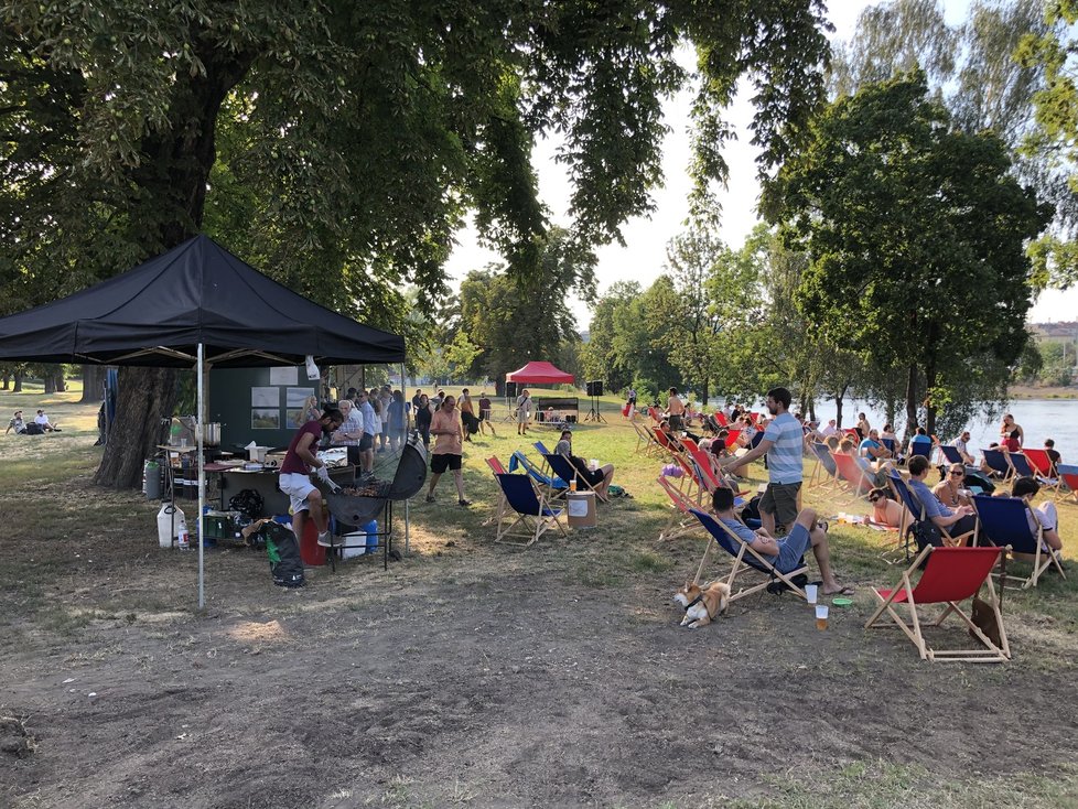 Nová plovárna Baden Baden se otevřela na Štvanici