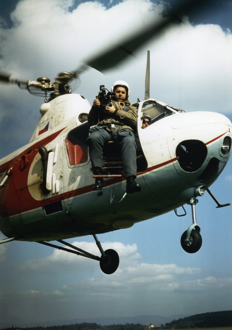Jiří Ployhar starší byl průkopníkem fotografování a natáčení z vrtulníku.