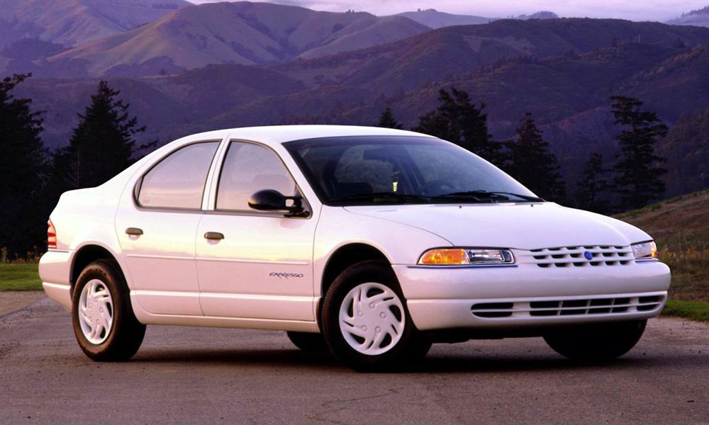 V modelovém roce 1996 byl Plymouth Acclaim nahrazen typem Plymouth Breeze.