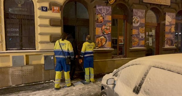 Otrava oxidem uhelnatým v Praze: Jedovatý plyn unikal z kotle, dvě ženy (20 a 48) skončily v nemocnici