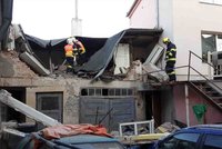 Exploze plynu v Litovli: Jeden člověk je těžce popálený na celém těle