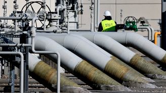Plynovody Nord Stream poničily výbuchy, uvedli vyšetřovatelé. K dispozici jsou první fotografie