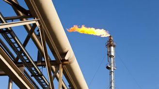 Ropní giganti sází na zemní plyn, do jeho rozvoje investují stovky miliard dolarů 