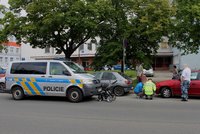 Řidič srazil mladou maminku s kočárkem a ujel: Viníkovi hrozí až pět let