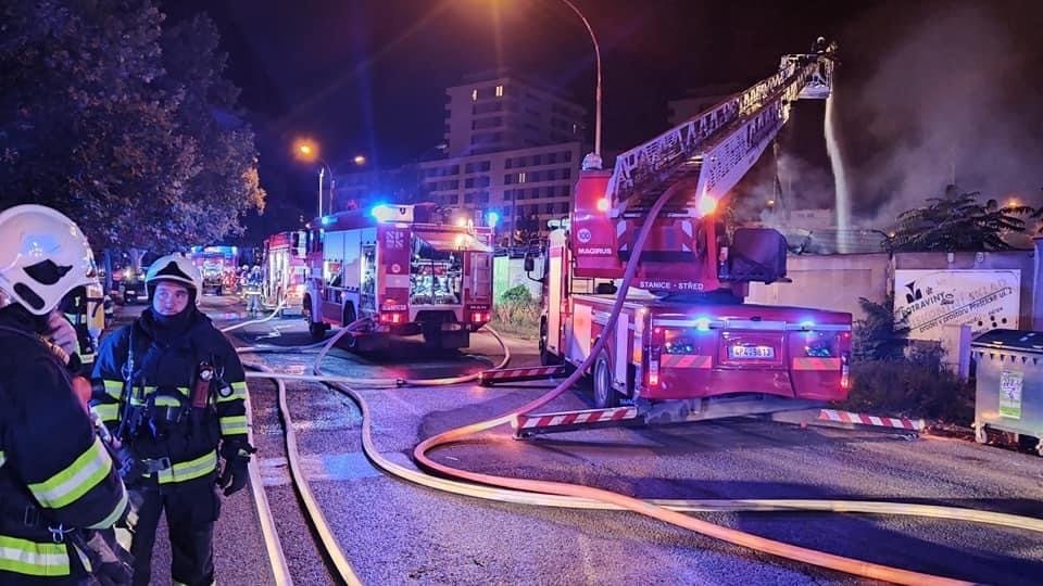 V Plzni hořelo 3 000 metrů čtverečních opuštěného objektu.