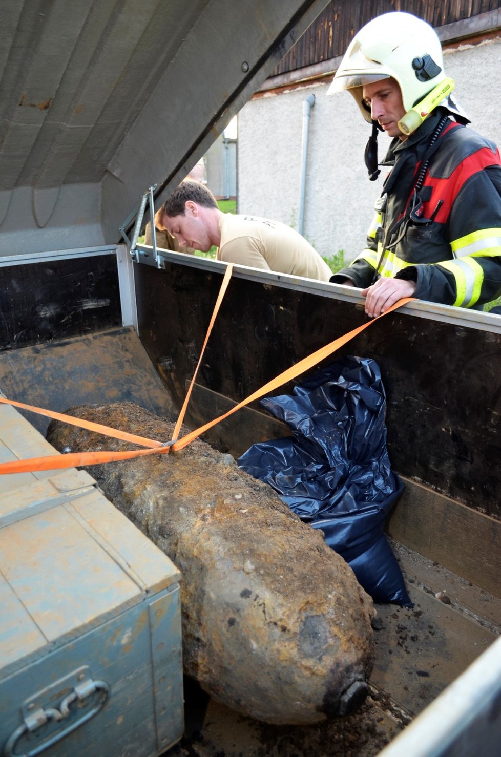 Při loňských květnových Slavnostech svobody v Plzni museli pyrotechnici zlikvidovat nevybuchlou bombu. Tou vše začalo.