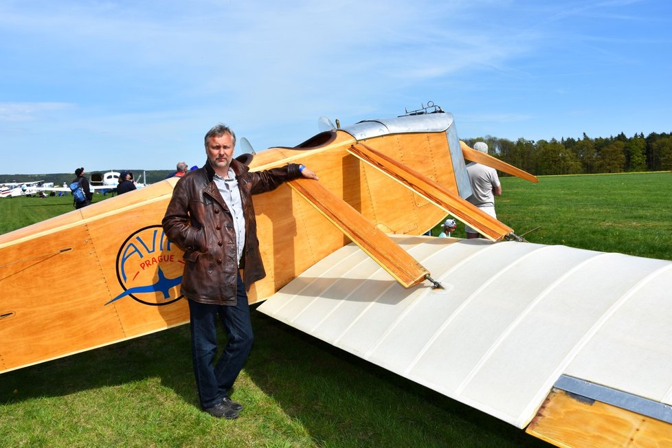 Celodřevěné letadlo Avia BH - 1