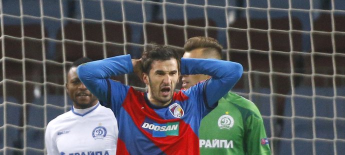 Útočník Viktorie Plzeň Aidin Mahmutovič gól na půdě Dinama Minsk nedal a jeho tým prohrál 0:1