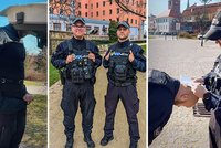 Rozkaz pro strážníky z Plzně zněl jasně: Používejte při práci hlavu!