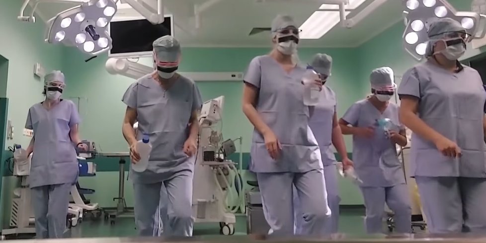 Plzeňská nemocnice se roztancovala v rámci výzvy Jerusalema Challenge