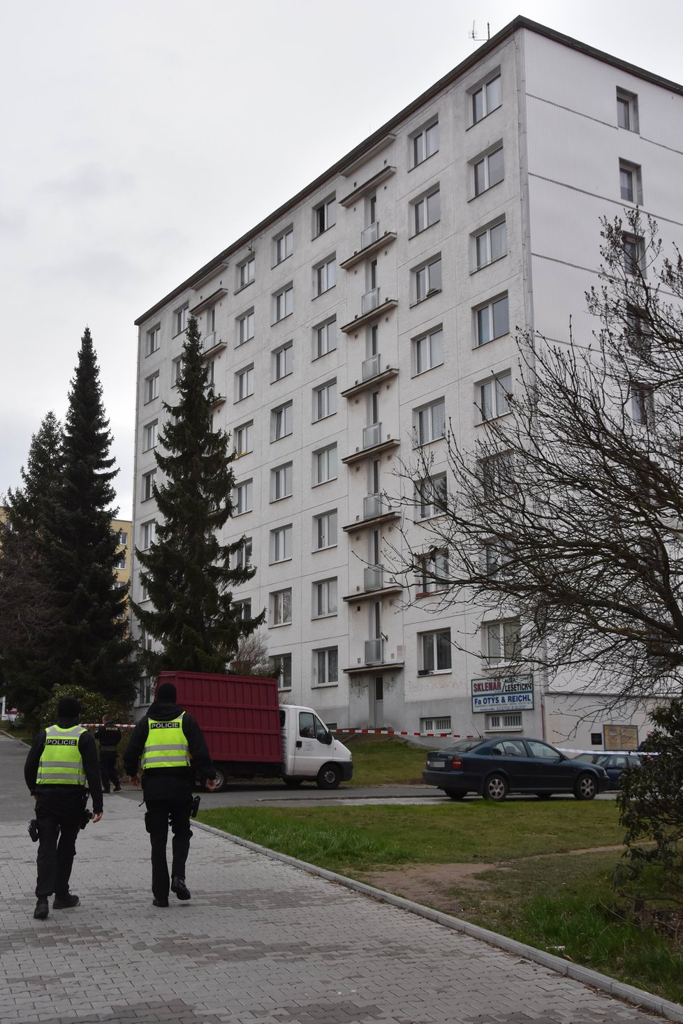 Policisté na místě tragédie