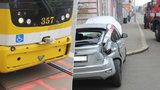 Tramvaj v Plzni smetla osobák: Tři lidé v autě se zranili
