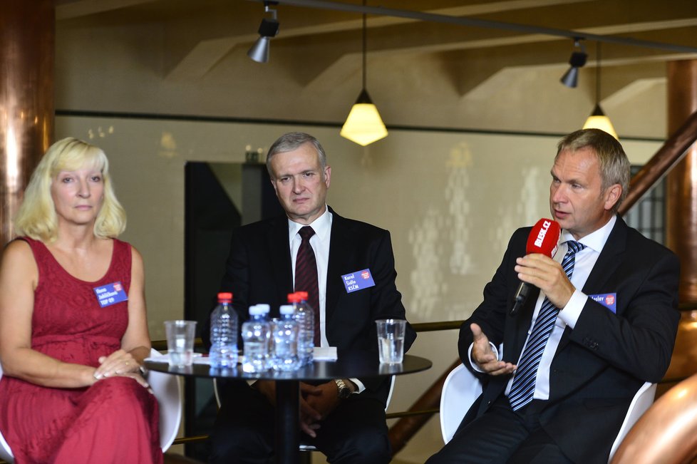 Miloslav Zeman (za ANO) během debaty ke krajským volbám 2016