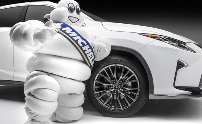 Michelin jde proti proudu. Kritizuje testy pneumatik, i když v nich vítězí. Proč?