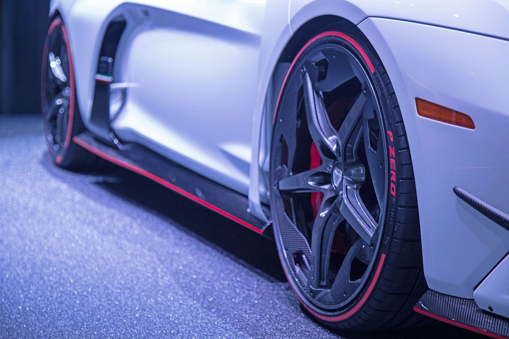 Firma Pirelli ukázala v Ženevě inteligentní a barevné pneumatiky