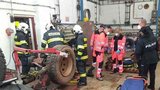 Výbuch pneumatiky v Žamberku muže odhodil na zeď: Utrpěl vážná zranění