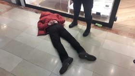 Neuvěřitelný incident na Floře: Za strkanec v metru pokus o vraždu! „Nejlepší je utéct,“ radí psychiatr Cimický