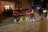 Pobodání v pražské večerce: Útočnice muži do břicha zasadila několik ran